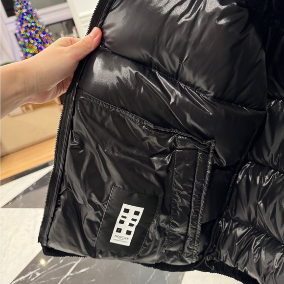 Moncler genius velvet / corduroy black down jacket  
MenLimited edition. - Picture 5 of 10